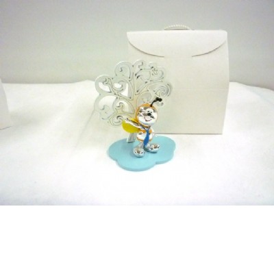 albero in legno con applicazione ape