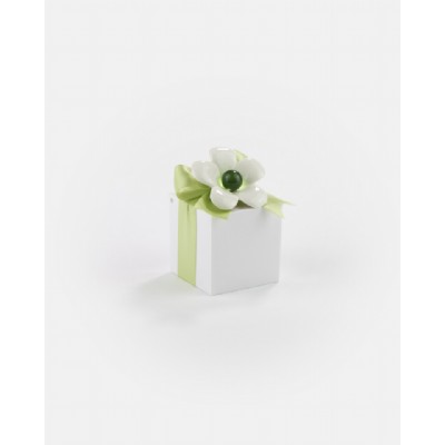 legno -  applicazione fiore grande con centro chiaro