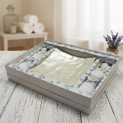 set regalo incanto celeste - piatto quadro in madreperla con angioletti e salviette di lusso